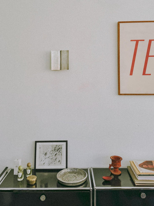 Appliqué de Lys Sconce